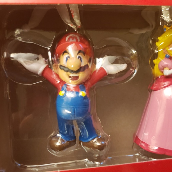 Super Mario Bros. Mario & Princess Peach Ornaments - Picture 2 of 4